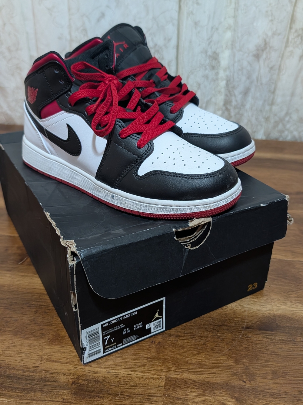 Air Jordan Mid Calf